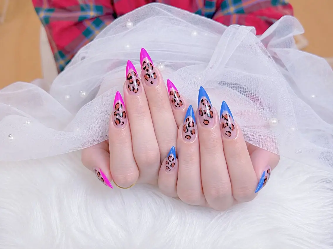 ネイル チークネイル フットネイル 韓国ネイル マグネットネイル 持ち込み ハンドネイル ハンドケア AN NAIL 高田馬場_HOAのネイルデザイン