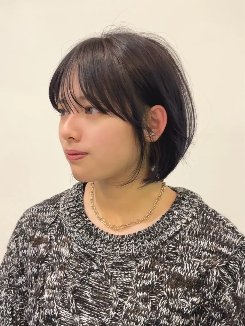 ショート カラー ショートボブ ブルーカラー ブルーグレー ブルーグレージュ グレージュ カット ヘアカラー VIEW EHIME 齋藤  あつきのヘアスタイル