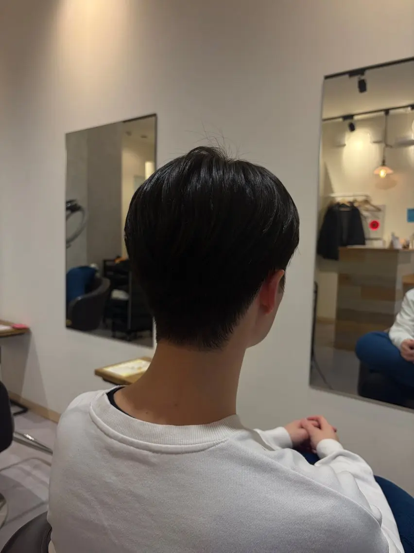 ショート メンズ カット 荒井 茉凜のヘアスタイル