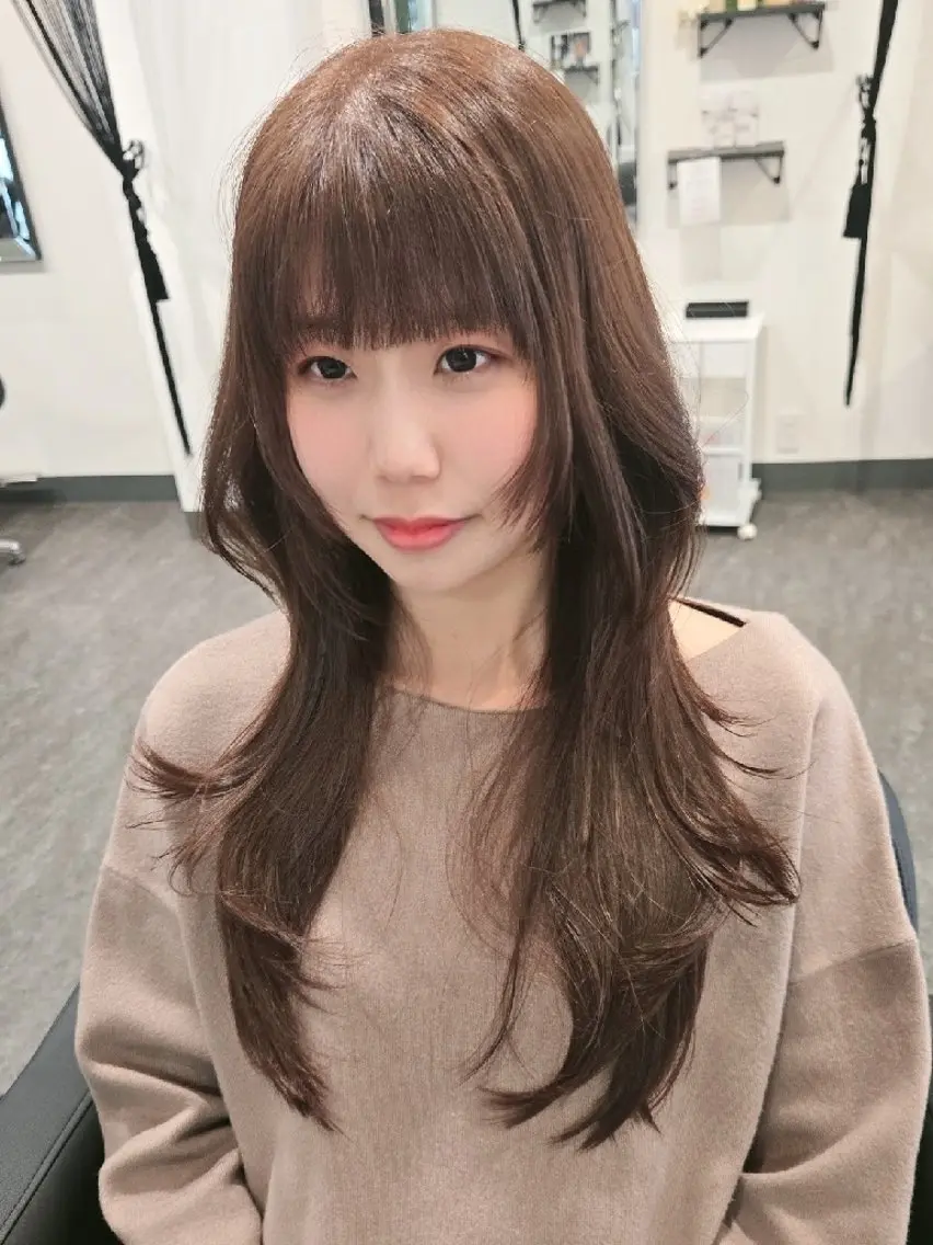 ロング ハッシュカット カット LEE HANAのヘアスタイル