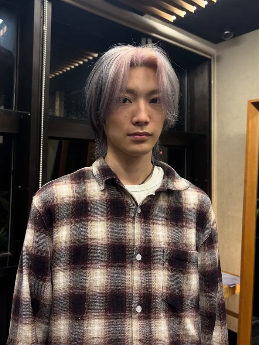 カラー ブリーチ ブロンド デザインカラー ピンクカラー 透明感カラー/川越 心羽のヘアスタイル