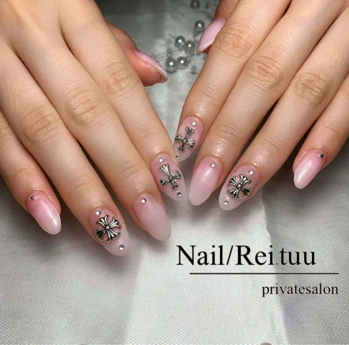 ネイル チークネイル フラッシュネイル フットネイル フレンチネイル キラキラネイル Nailsalon / Rei.tuuのネイルデザイン