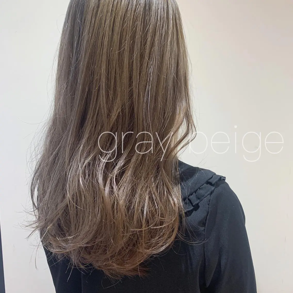 セミロング 透明感カラー 金村真子のヘアスタイル