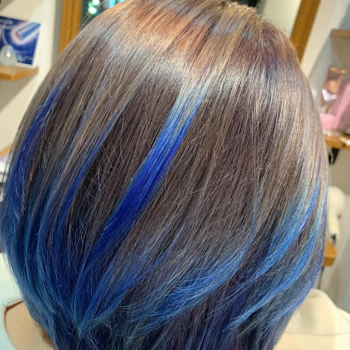 ショート カラー ブルーカラー ハイライトカラー ハイライト toiro横浜 YUJIのヘアスタイル