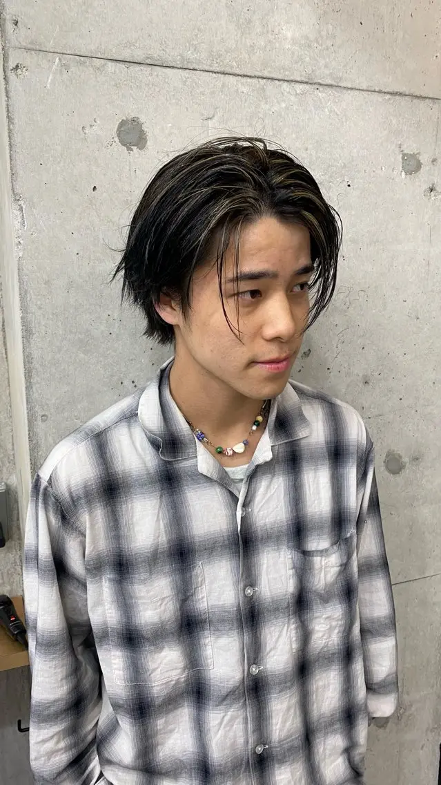 カラー メンズ メンズハイライト ブロンド ハイライトカラー カット ヘアカラー トリートメント スペインカール/ メンズパーマ/山下のヘアスタイル