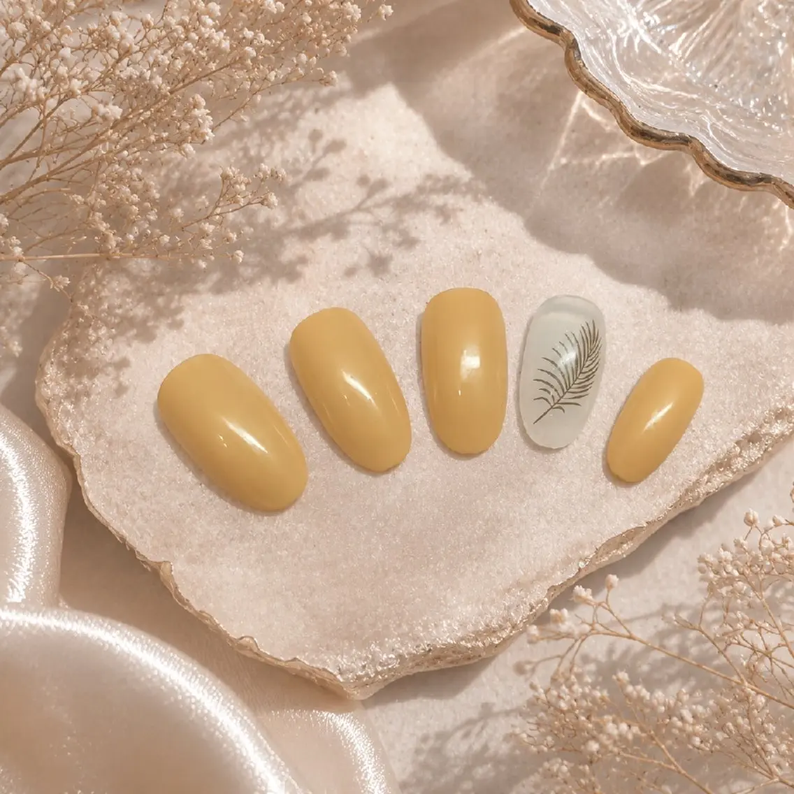 ネイル Reivl Nails のネイルデザイン