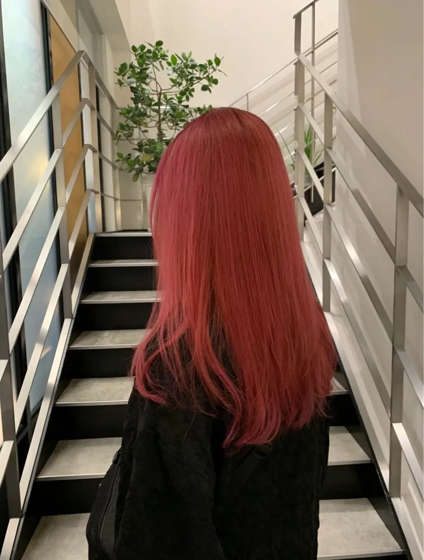 セミロング miu （ミユ）のヘアスタイル