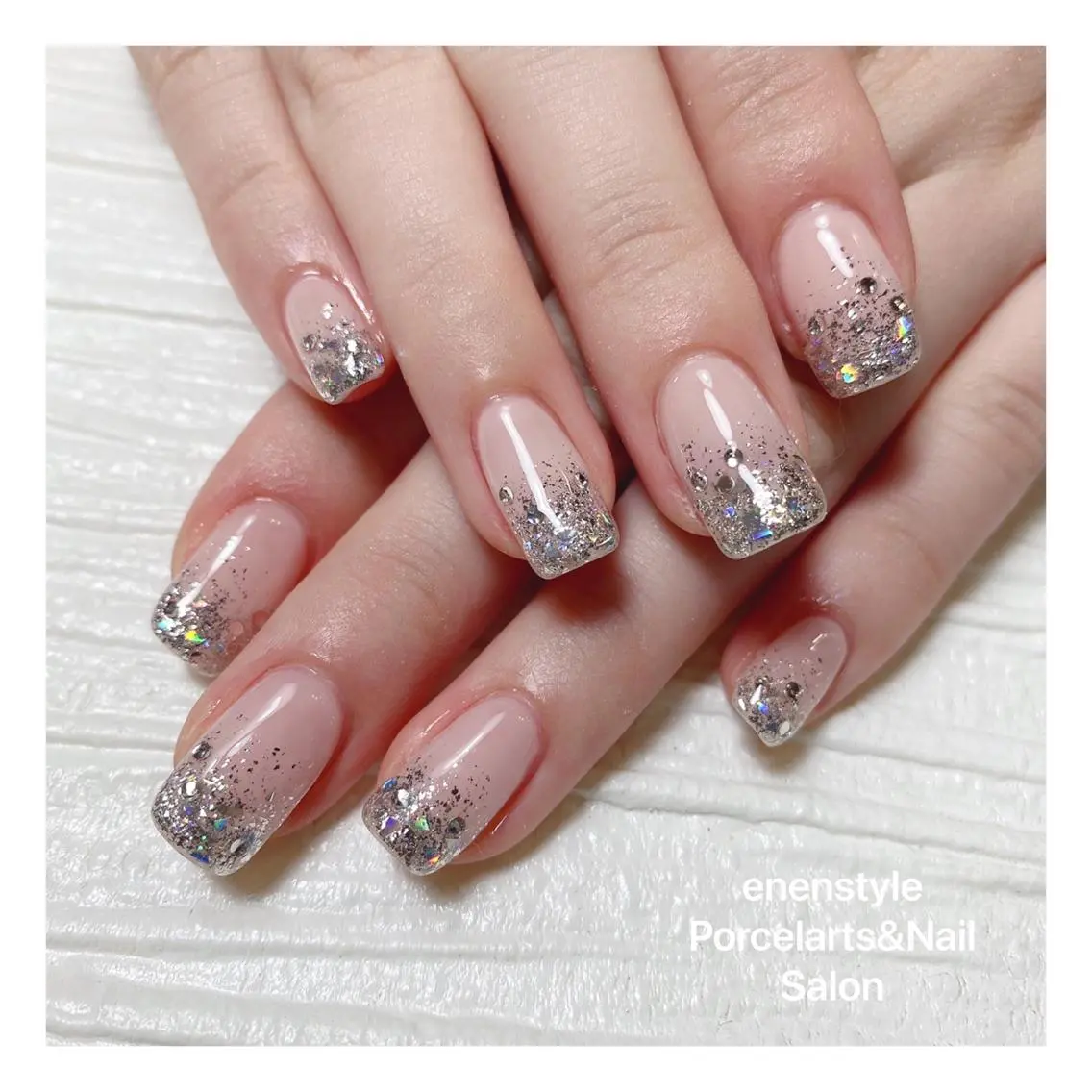 ミディアム ネイル ハンドネイル 🐾enen style 🐾のネイルデザイン