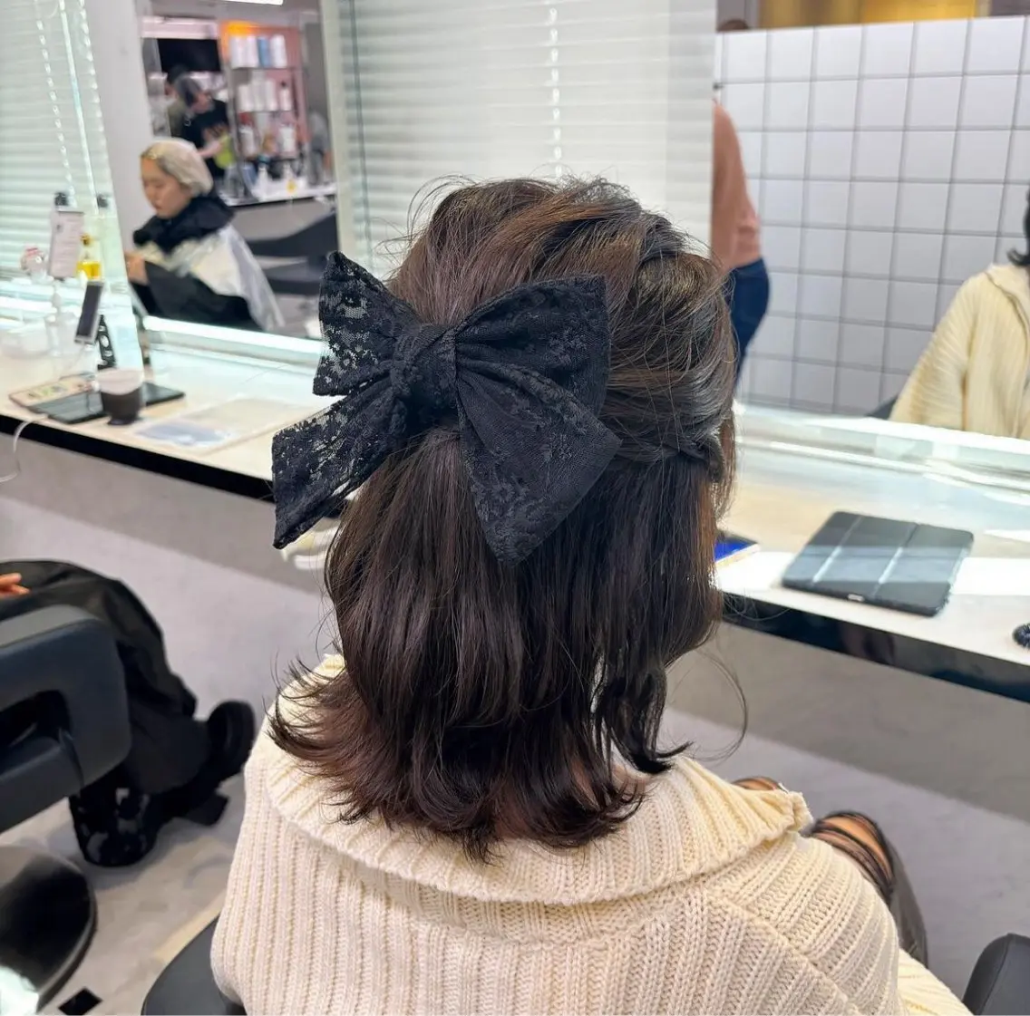 ミディアム ヘアセット 💙ハイトーン韓国風 色白ヘア💙manaのヘアスタイル