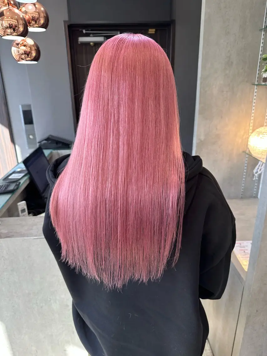 ロング カラー ベージュカラー ブリーチ ブラウンカラー 透明感カラー ピンクカラー ヘアカラー AYAKASA 暖色カラー/レイヤーのヘアスタイル