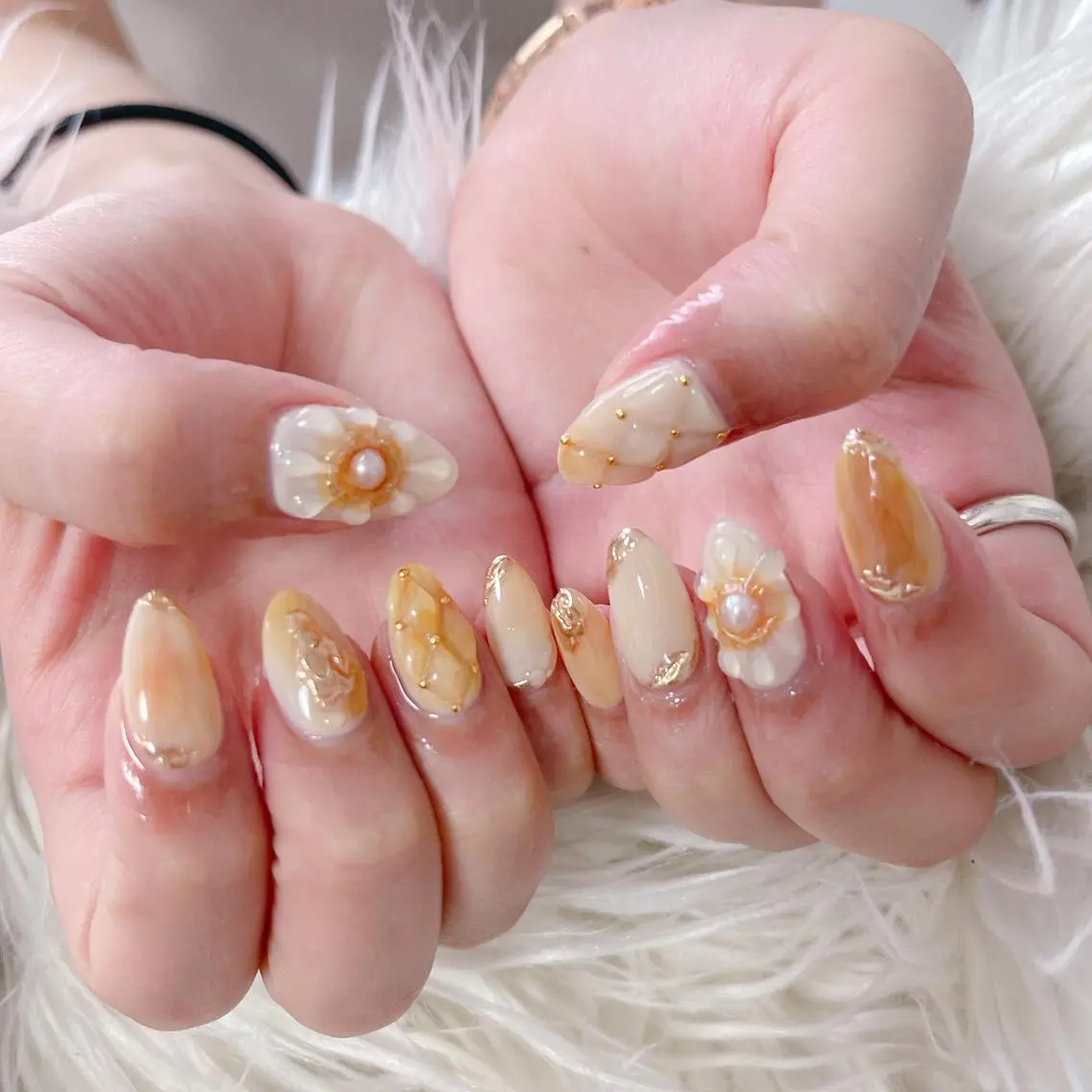 ネイル ニュアンスネイル ぷっくりネイル ハンドネイル 松田 由真のネイルデザイン