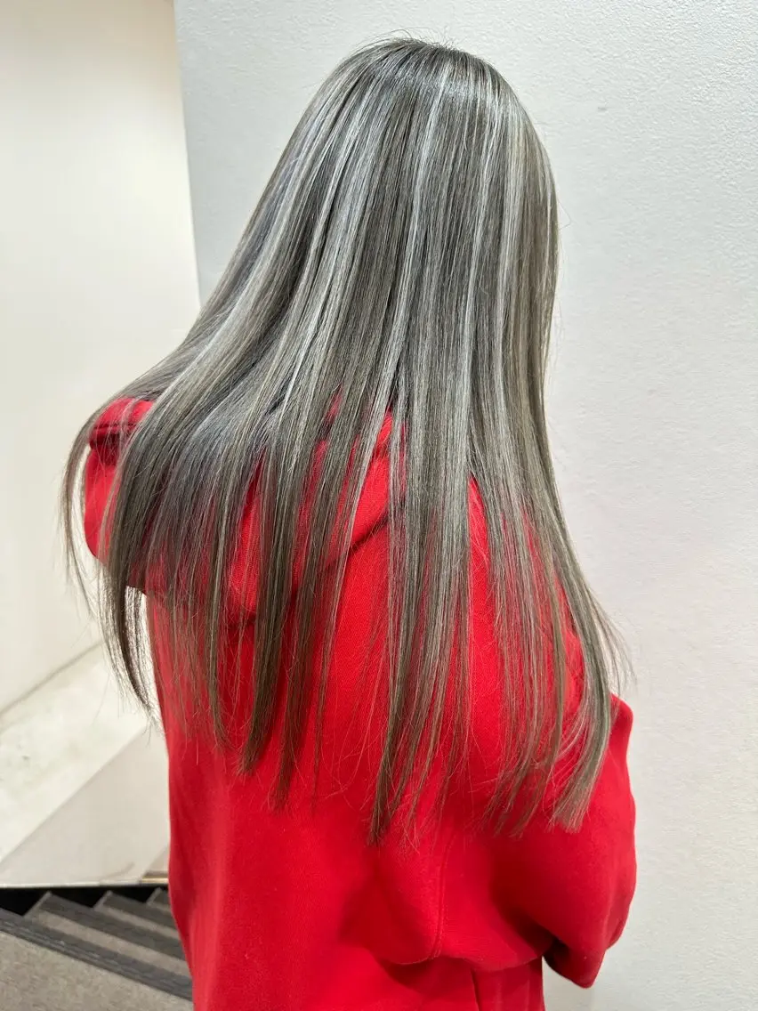 ロング カラー ブリーチ ハイライトカラー ハイライト ヘアカラー 🤍2nd🤍田所 美希のヘアスタイル