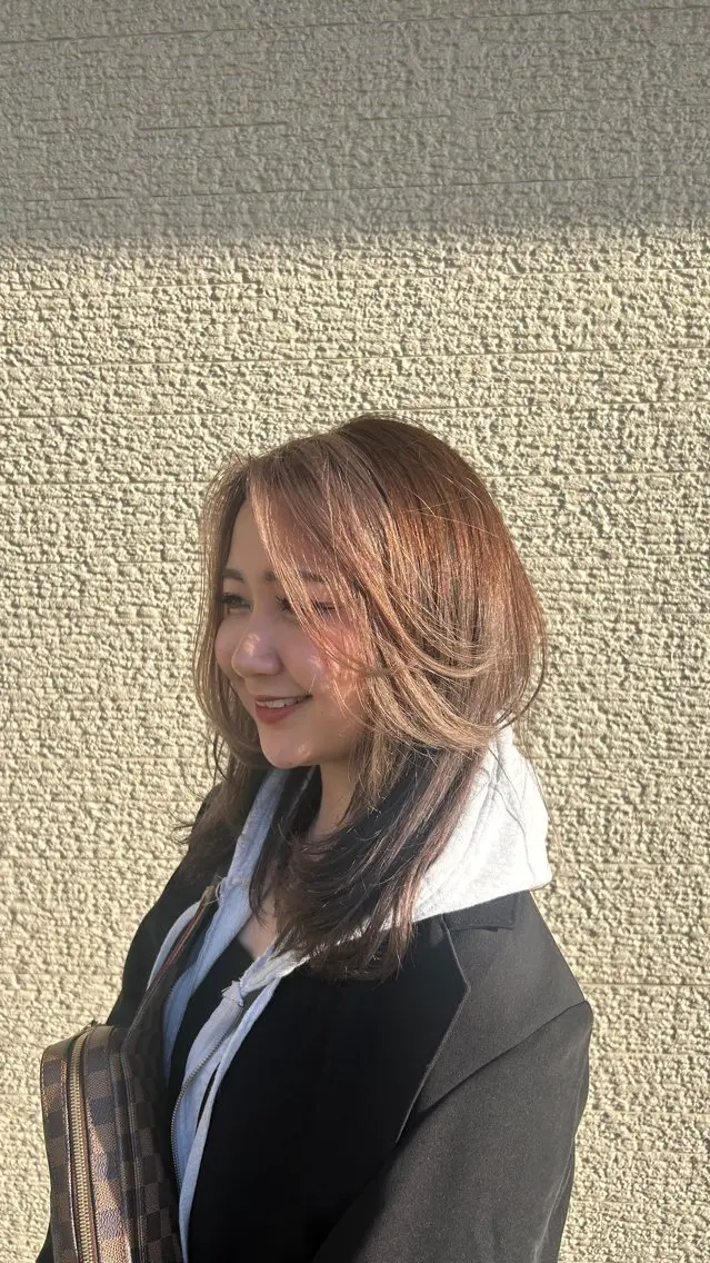 ミディアム カラー アッシュ ミストバング ベージュカラー フェイスフレーミング 永田 雄真のヘアスタイル