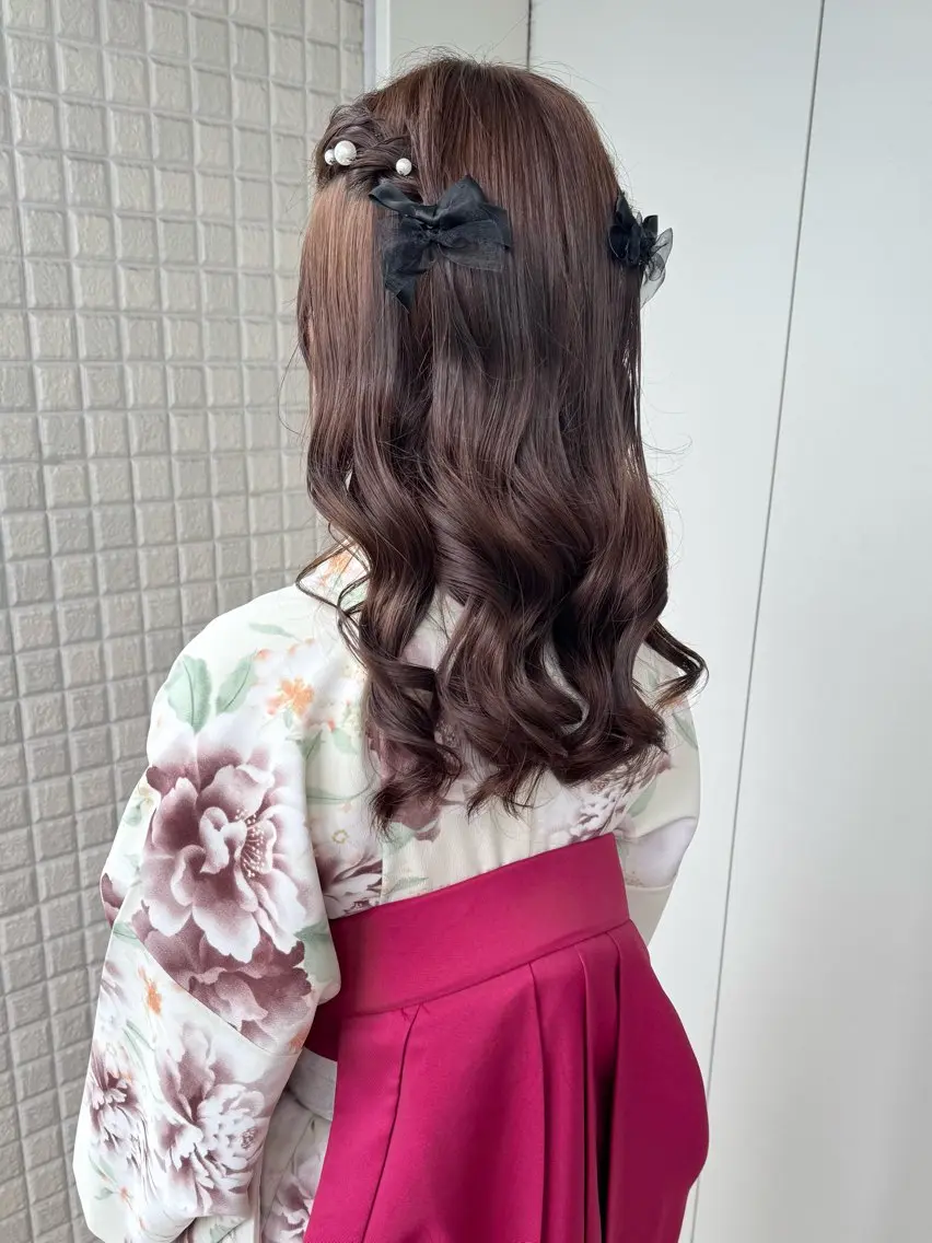 セミロング ヘアアレンジ 卒業式のヘアスタイル 着付け 縮毛矯正/シール エクステ/艶髪ひふみのヘアスタイル