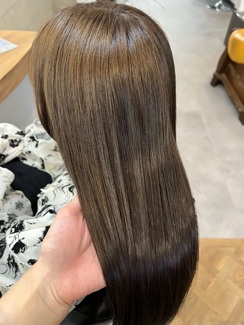ロング カラー ベージュカラー トリートメント ヘアカラー トリートメント 黒川 綾音のヘアスタイル