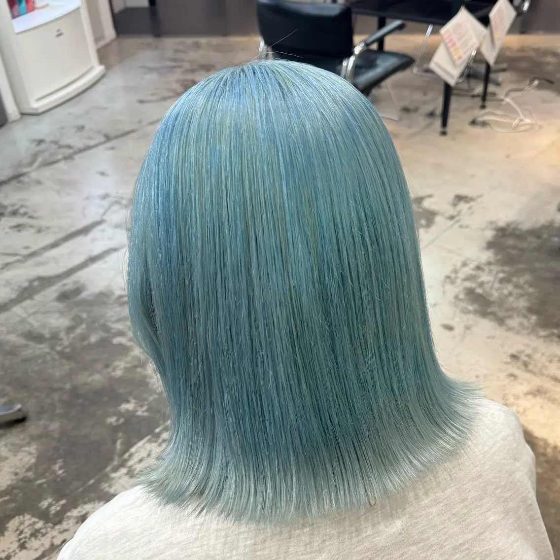 ロング カラー ブリーチ ブルーカラー ヘアカラー トリートメント 🌼動き×透明感🩵 ハイトーン/ナナのヘアスタイル
