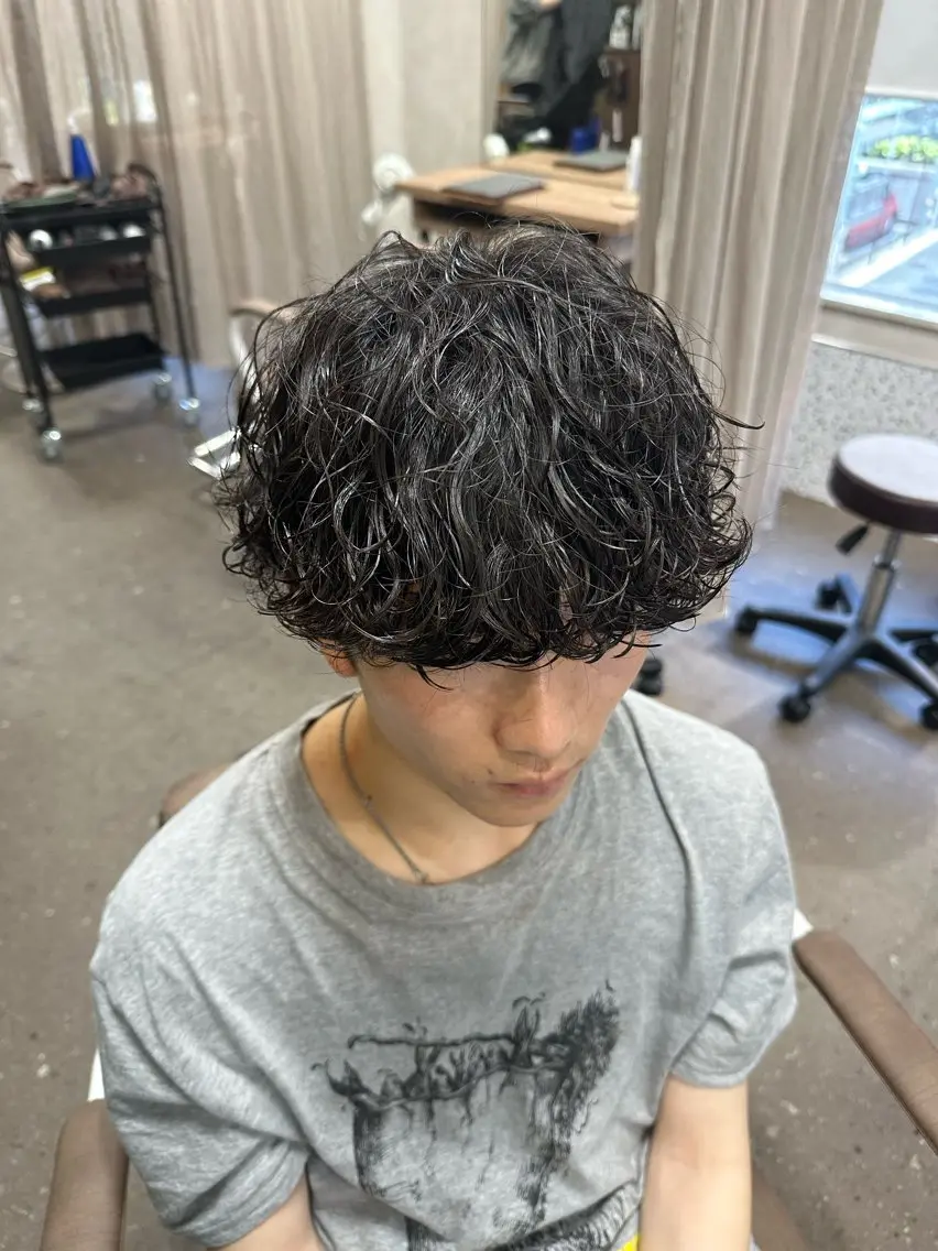 パーマ メンズ メンズパーマ 波巻きパーマ カット パーマ トリートメント TELA HAIR 副代表RIKUのヘアスタイル
