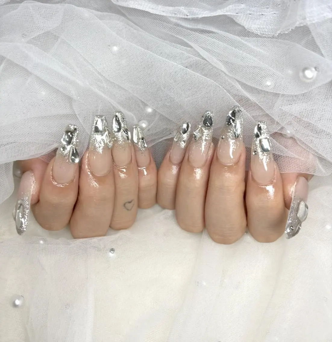 ネイル キラキラネイル ラメ(グリッター) ラメグラデーション nail salon Ellisのネイルデザイン