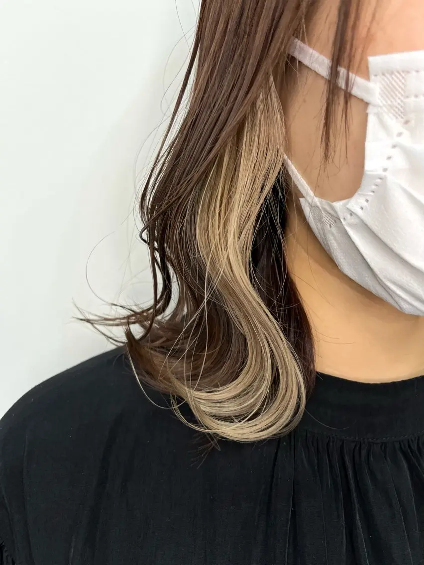 ショート カラー ベージュカラー 透明感カラー ダブルカラー ホワイトベージュ Lohas Asatoのヘアスタイル