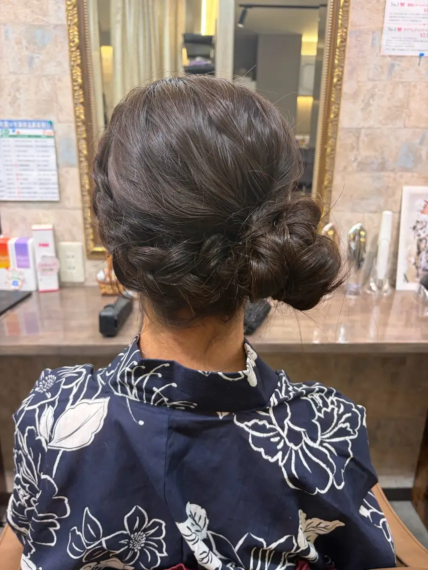 セミロング ヘアアレンジ ヘアセット 前田 みのりのヘアスタイル