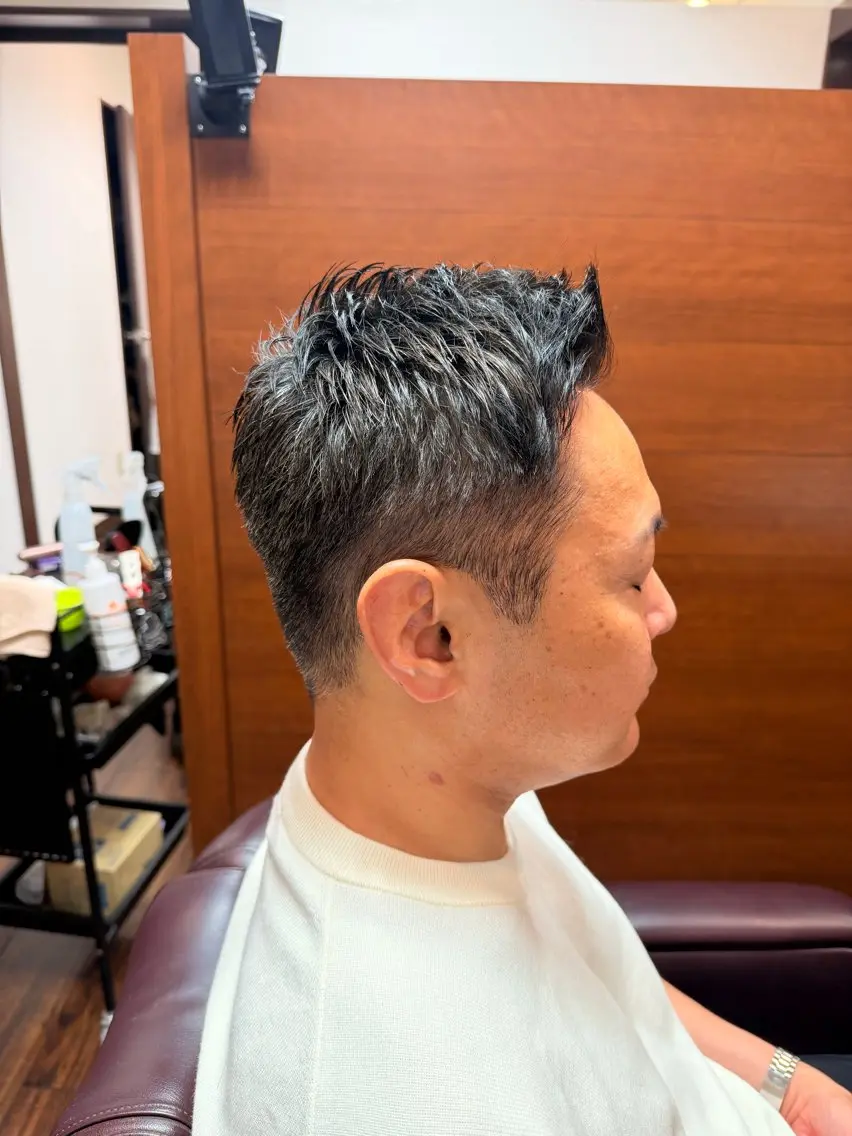 ショート メンズ 糸山 仁のヘアスタイル