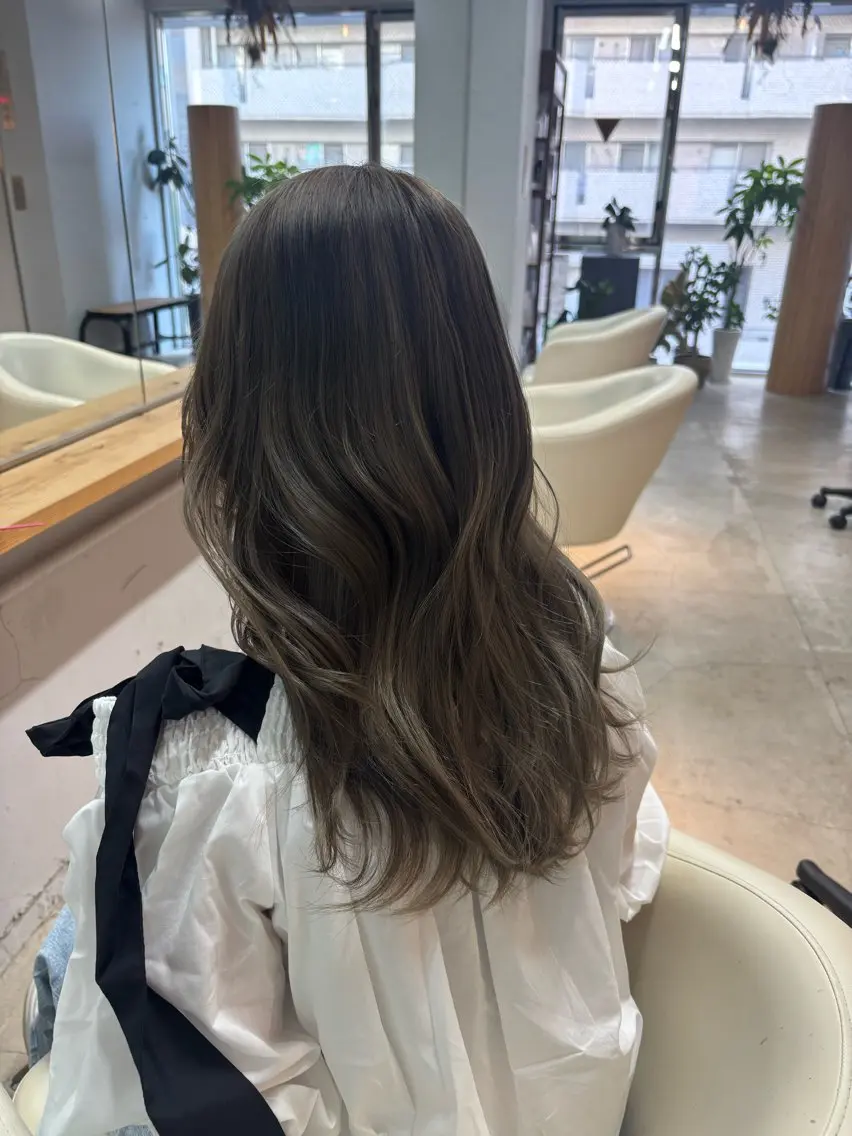 ロング カラー グレージュ オリーブグレージュ オリーブグレー ヘアカラー MaisonHALU さくらのヘアスタイル