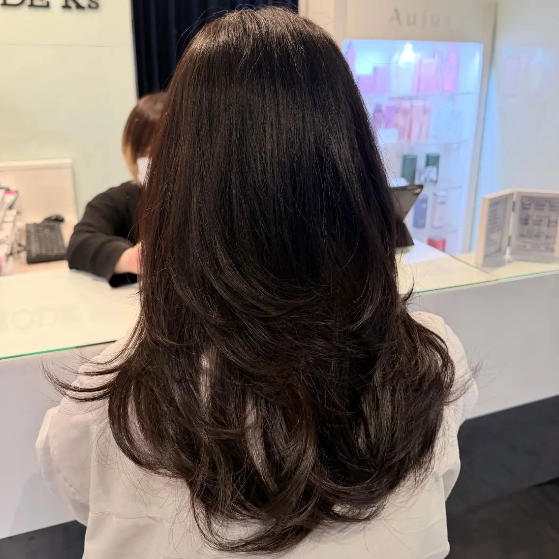 セミロング レイヤーカット カット 🎀momoღブリー チハイトーン🎀のヘアスタイル