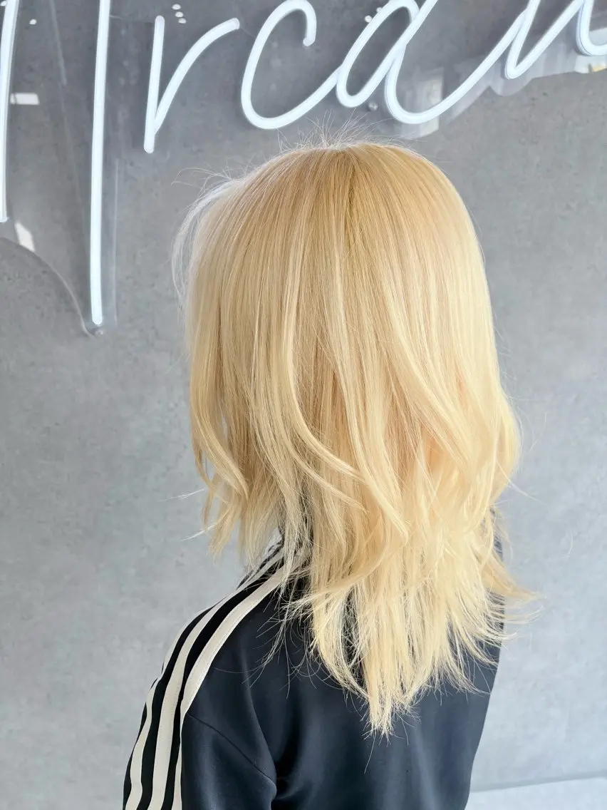 ロング ARCANA イホリのヘアスタイル