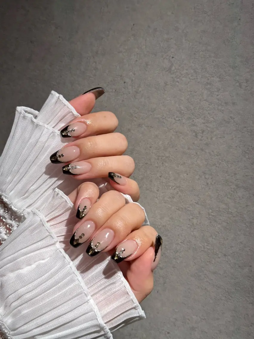 ネイル ハンドネイル I-nailロング /ワンホン/キラキラのネイルデザイン