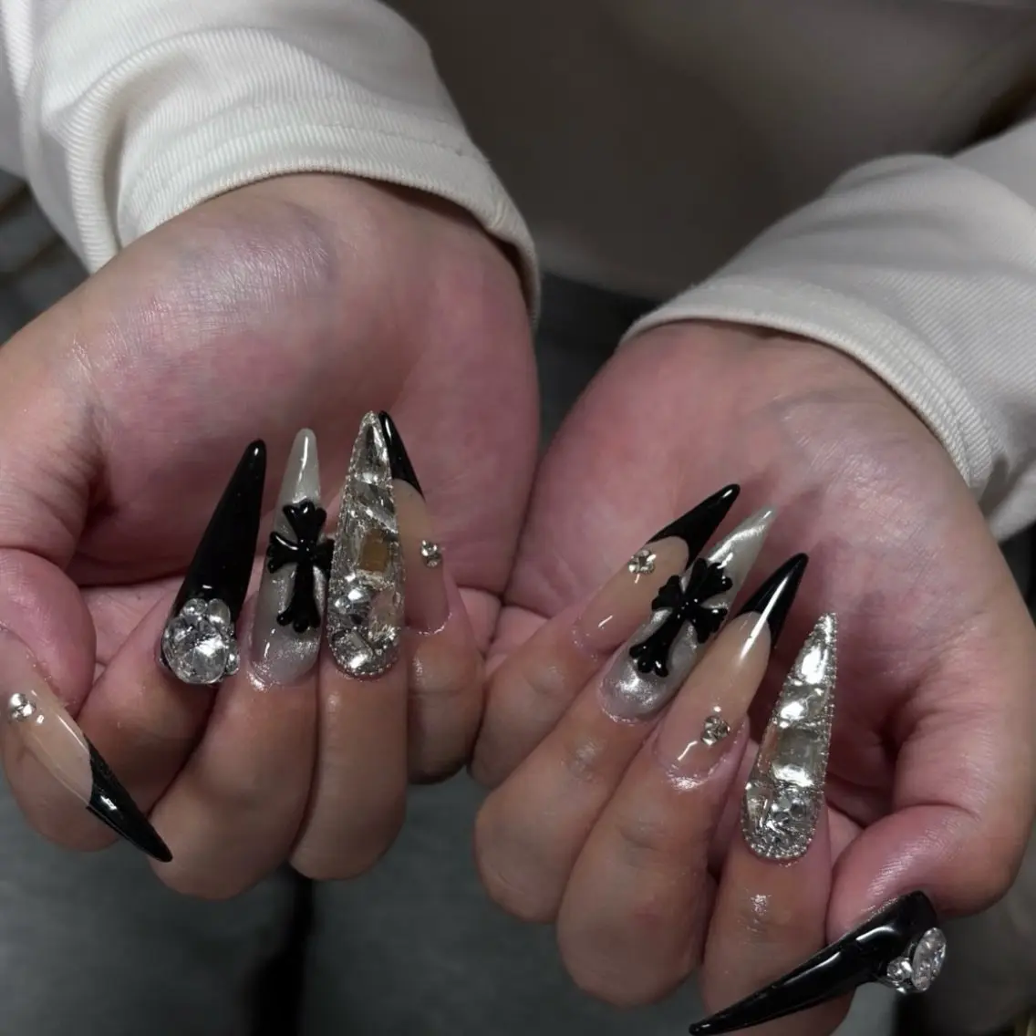 ネイル チークネイル ドット フットネイル フレンチネイル グラデーション Nihonthy Nail 新宿のネイルデザイン