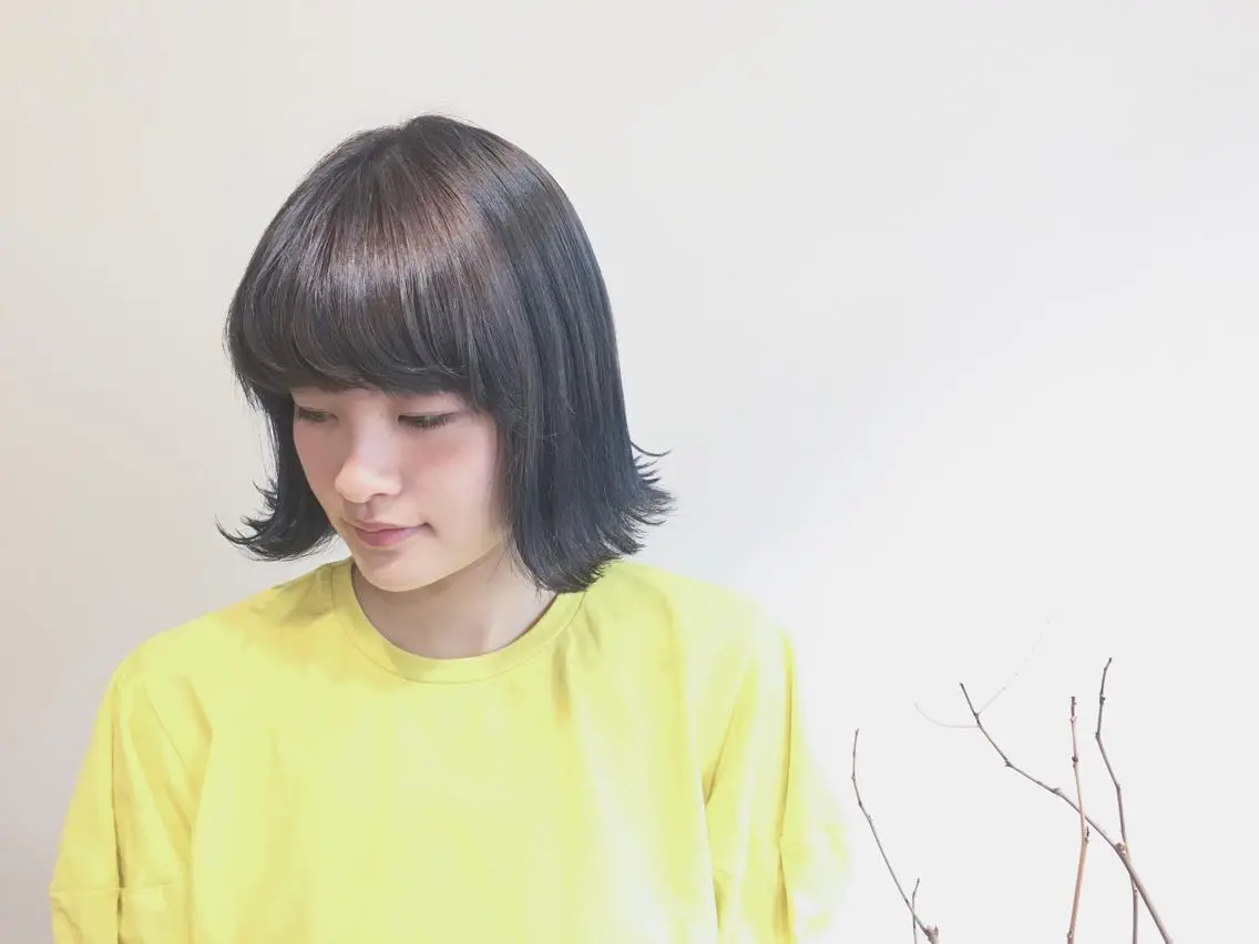 ショート カラー ブルーカラー ブルージュ てんま さやかのヘアスタイル