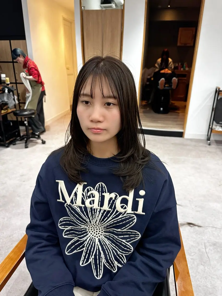 セミロング カラー パーマ ヘアアレンジ メンズ キッズ レイヤーカット／ 巻ける縮毛矯正のヘアスタイル