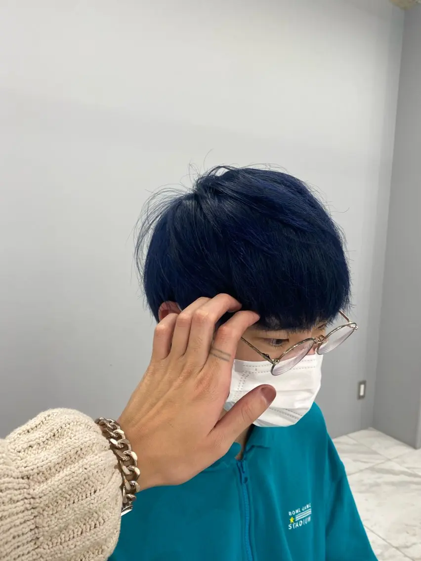 ショート カラー メンズ メンズブリーチ ブリーチ ブルーカラー ブルーラベンダー ダブルカラー カット ヘアカラー トリートメント 新宿メンズ特化🥇 店長JUKIYAのヘアスタイル