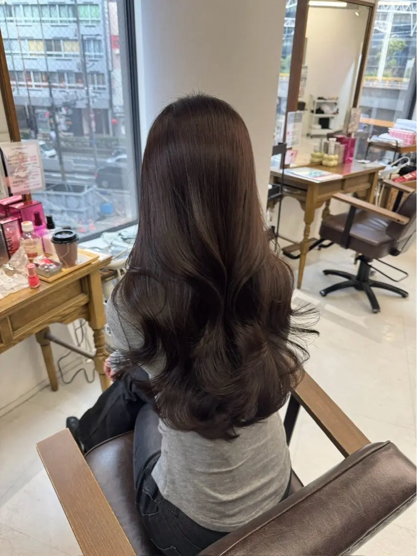 ロング カラー 坂本 小春のヘアスタイル