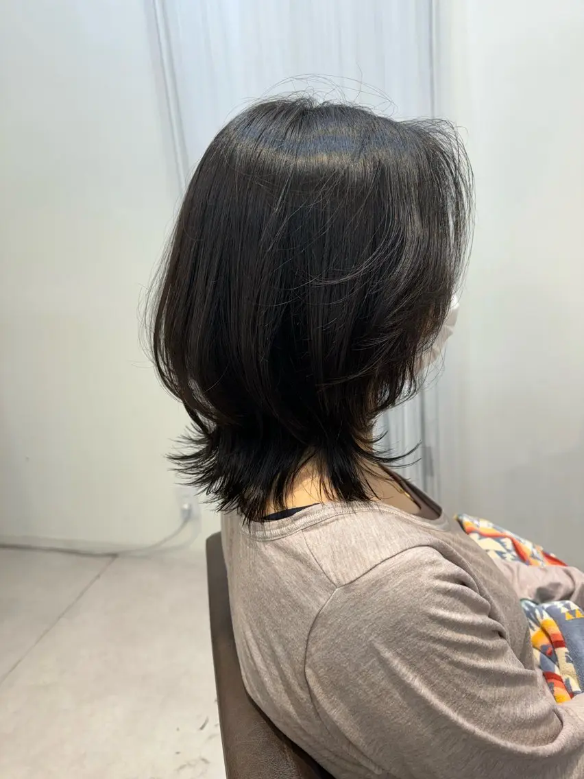 ミディアム ウルフカット 似合う髪型が 分からない方へのヘアスタイル