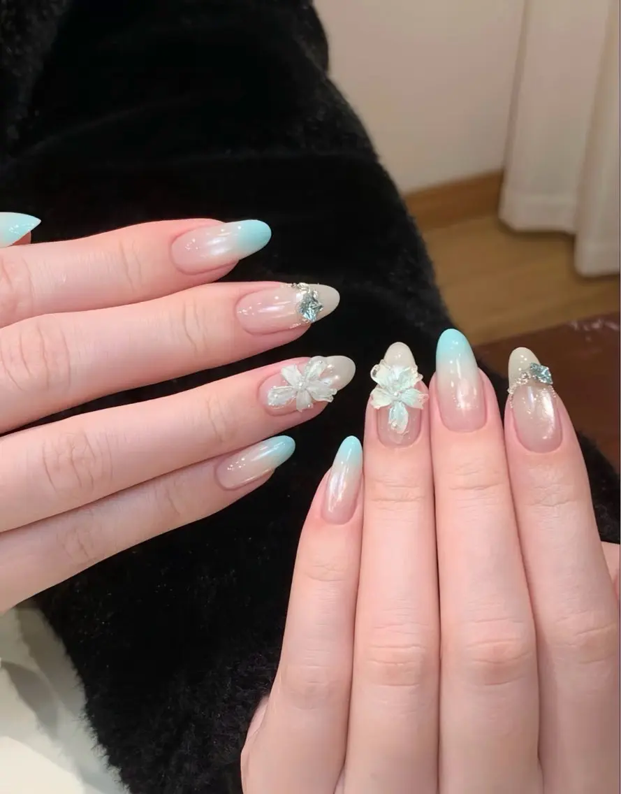 ネイル ハンドネイル Luna Gladeのネイルデザイン