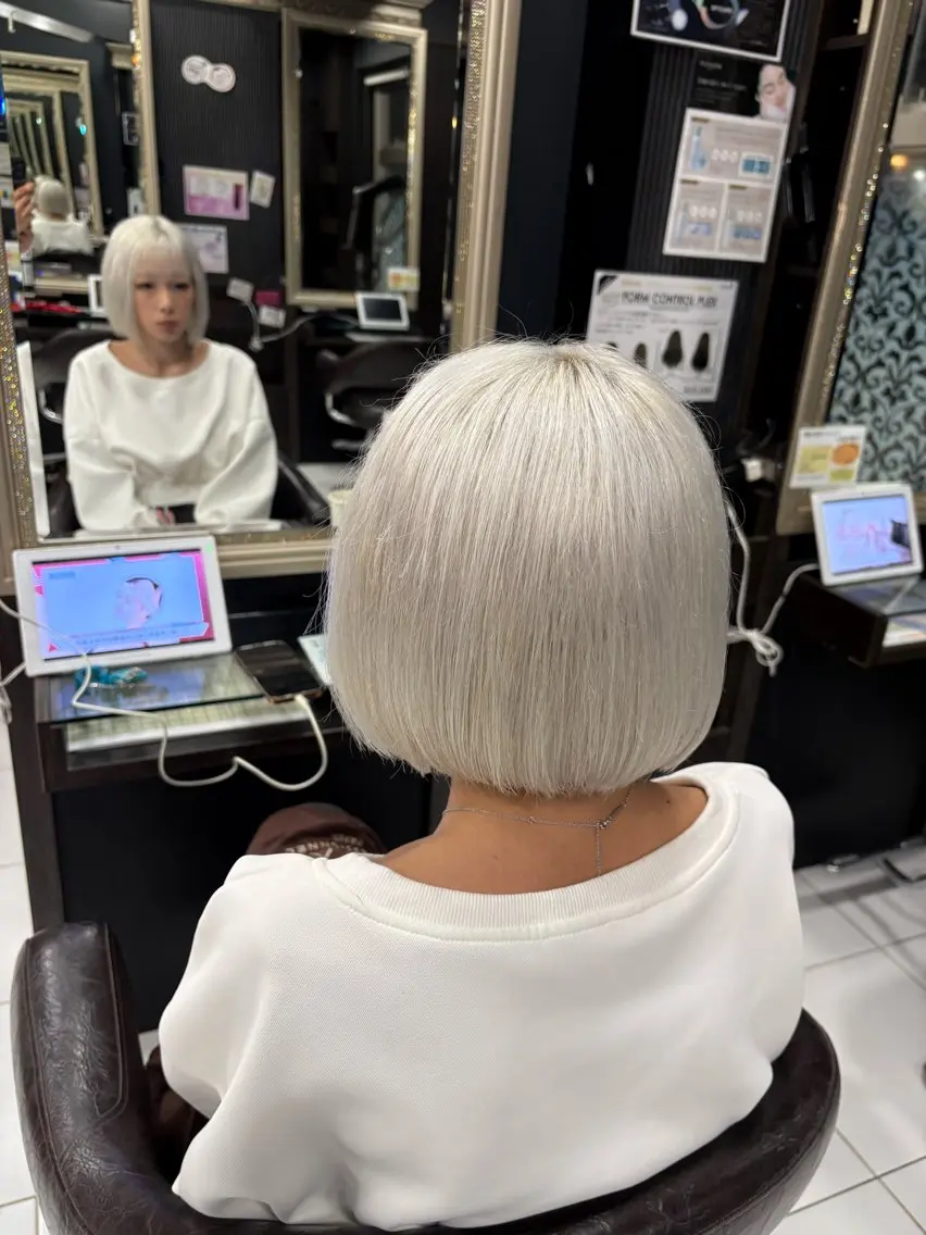 ショート カラー ボブ ヘアカラー トリートメント グレージュ達人/赤み 消し/ブリーチ/岩崎のヘアスタイル