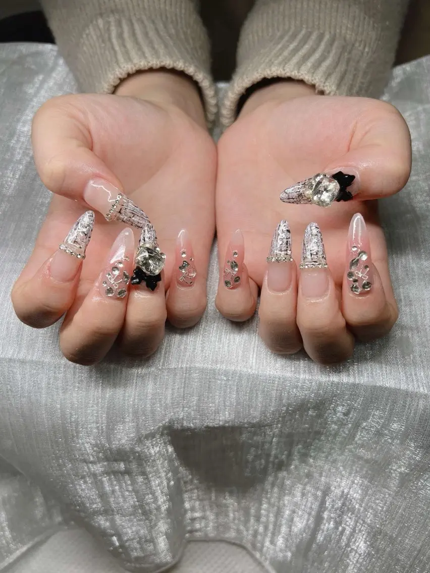 ネイル オーロラネイル チークネイル 長さ出し フットネイル フレンチネイル Lee Nails チップ長さだし専門店のネイルデザイン