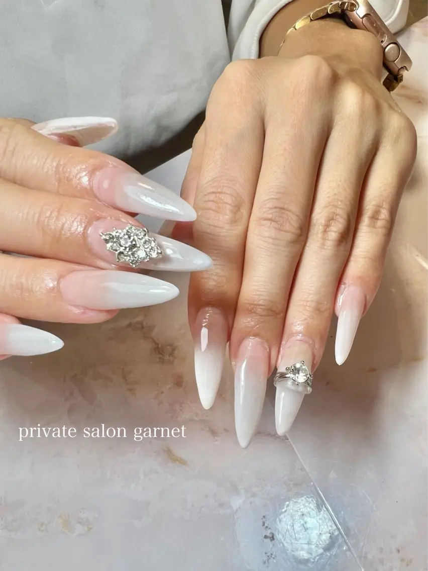 ネイル キラキラネイル Garnet nailのネイルデザイン