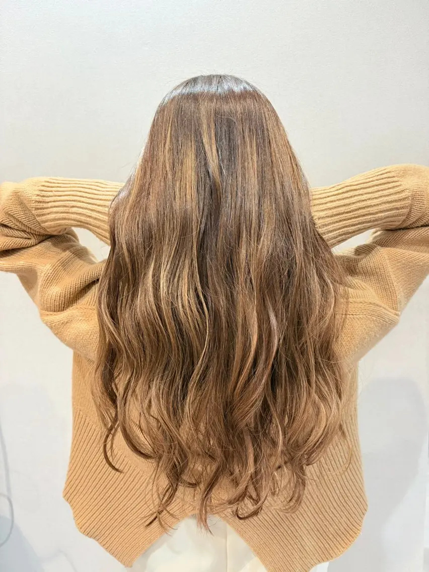 ロング カラー ベージュカラー ハイライトカラー ハイライト ヘアカラー レイヤー/ハイライト /立川/赤池宏隆のヘアスタイル