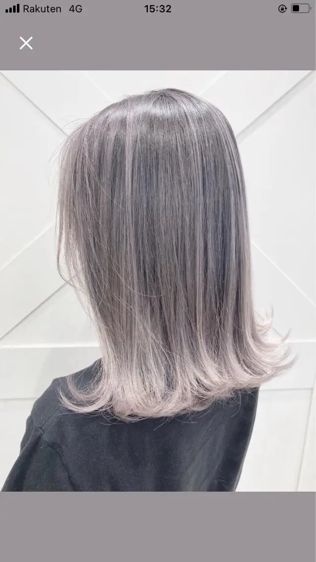 セミロング カラー ハイライトカラー ハイライト あやかショート 白髪ぼかしのヘアスタイル