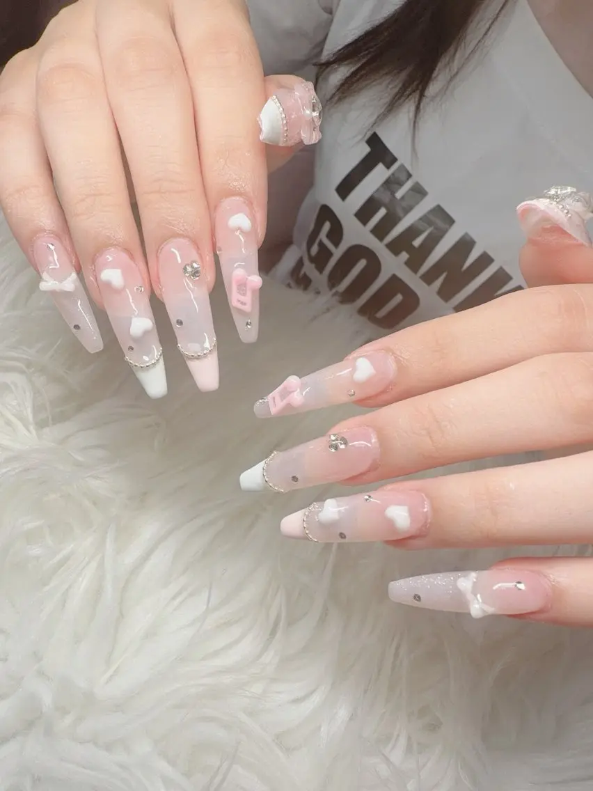 ネイル Lee Nailsのネイルデザイン