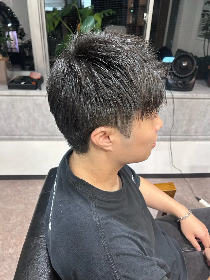 ショート メンズ ツーブロック 刈り上げ 三浦 栞のヘアスタイル