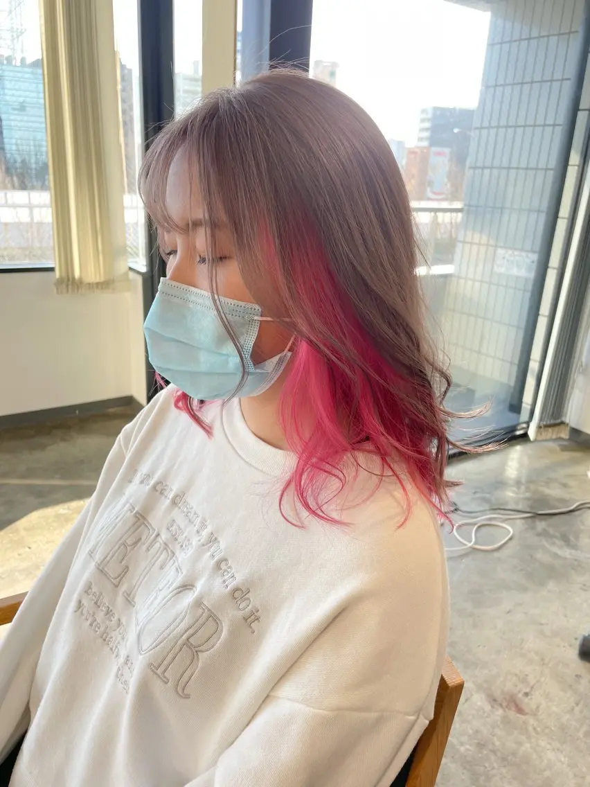 セミロング カラー ベージュカラー ミルクティーベージュ ピンクカラー ヘアカラー トリートメント ハイトーン/レイヤー /ケアブリーチ石川治のヘアスタイル