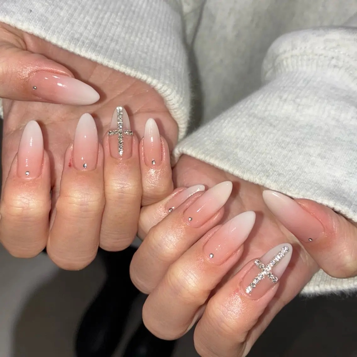 ネイル ハンドネイル WAVY airiのネイルデザイン