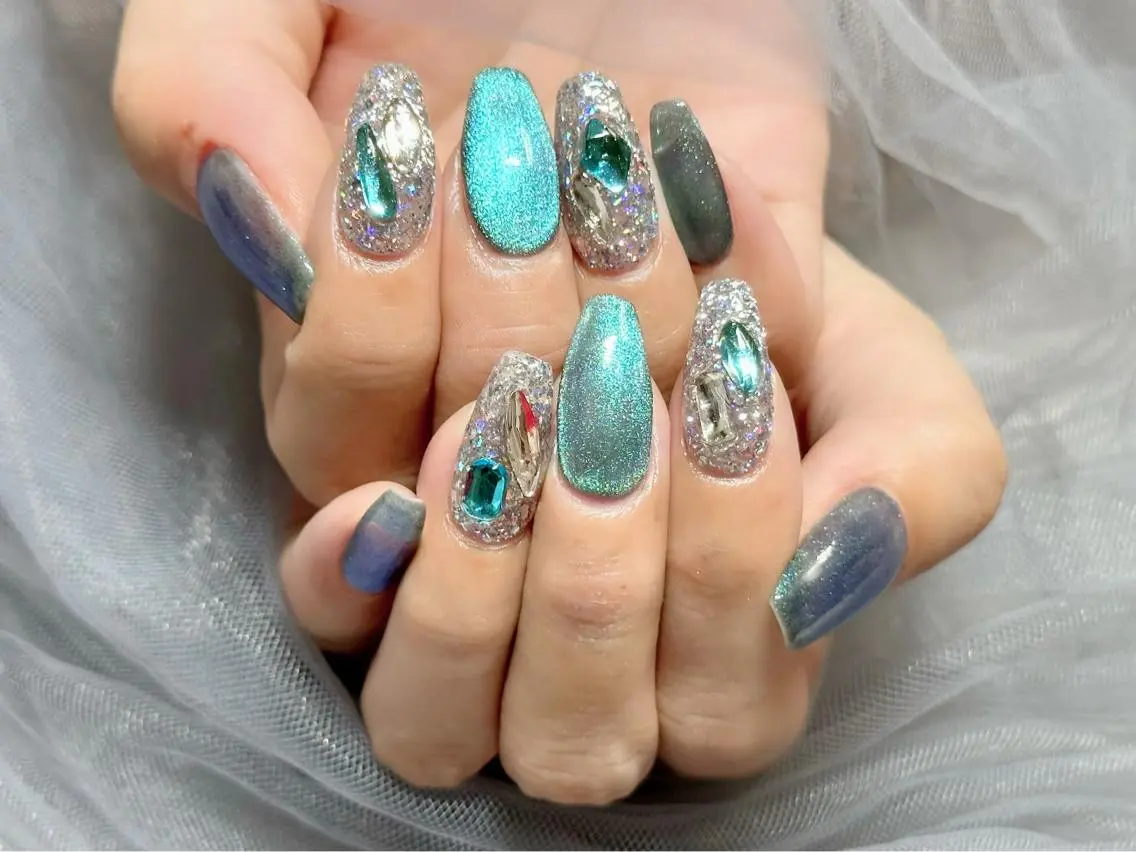ネイル マグネットネイル ハンドネイル Nail Salon KURELLYのネイルデザイン