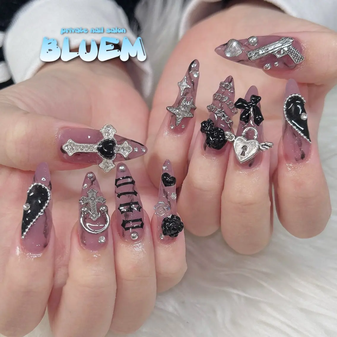 ネイル ハンドネイル BLUEM なな🐶のネイルデザイン