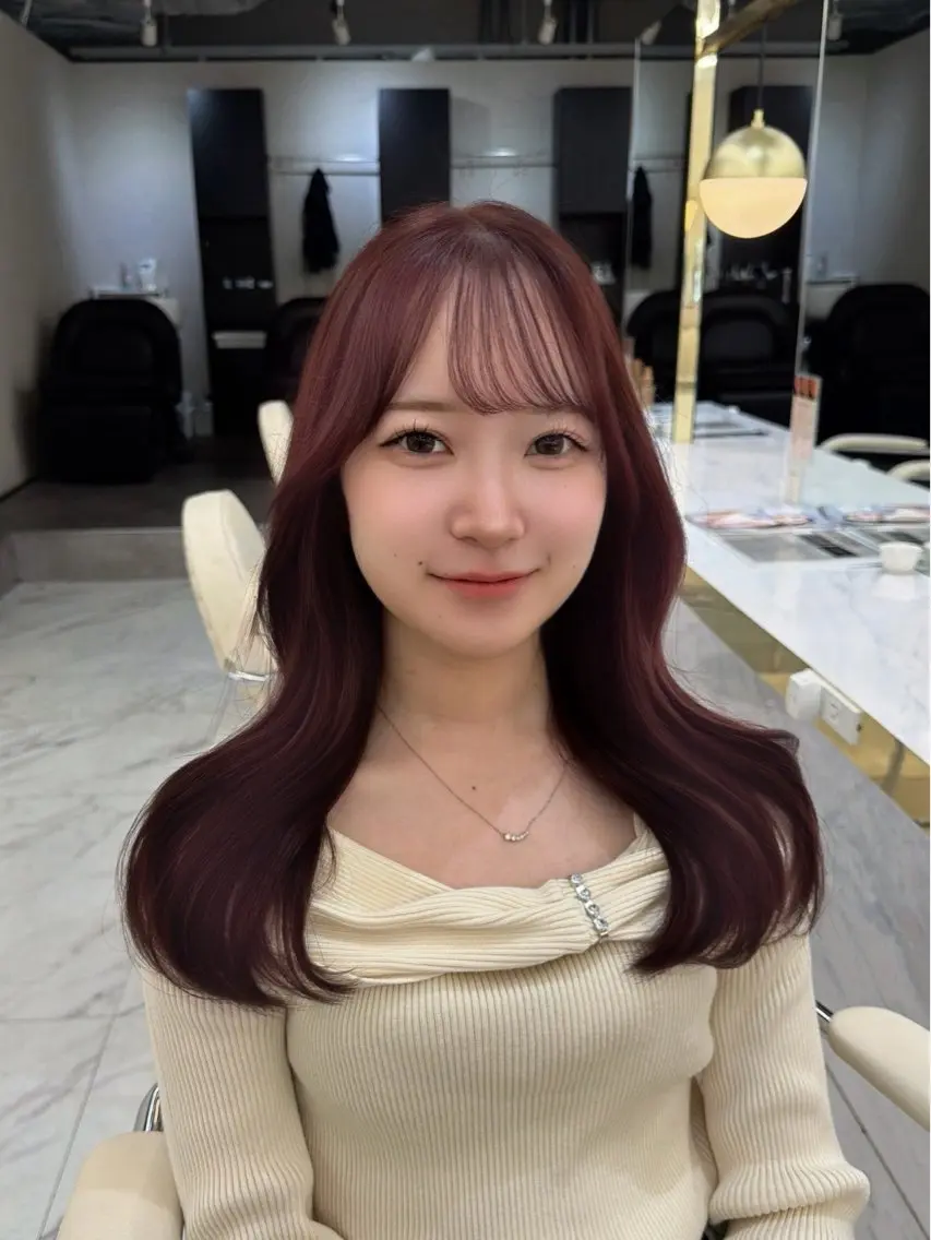 ロング ケアカラー くびれヘア 髪質改善 ヨシンモリ 韓国風ヘア ヘアカラー aku💞韓国風🩷 ピンクカラー🎀🩷のヘアスタイル