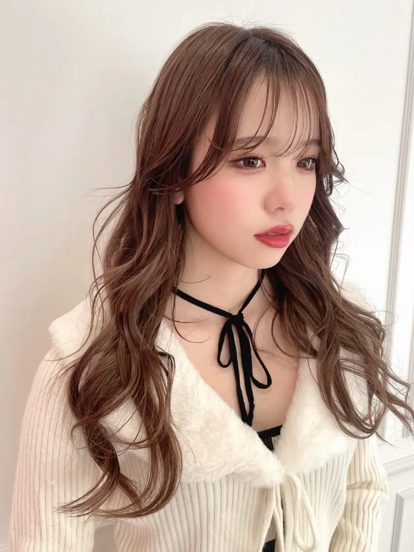 ロング fuwari 美白ショコラカラーのヘアスタイル