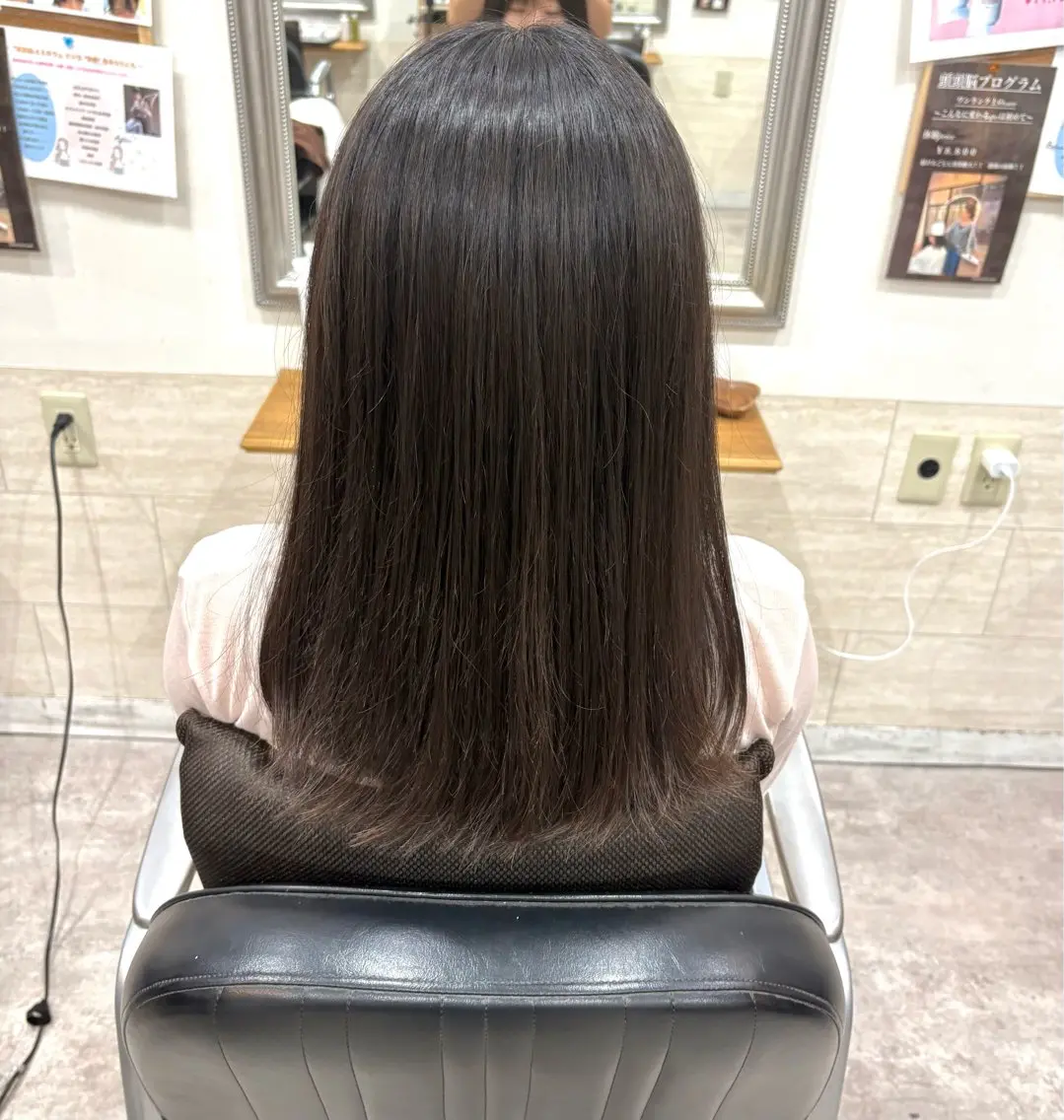 ロング 堀川 希歩のヘアスタイル